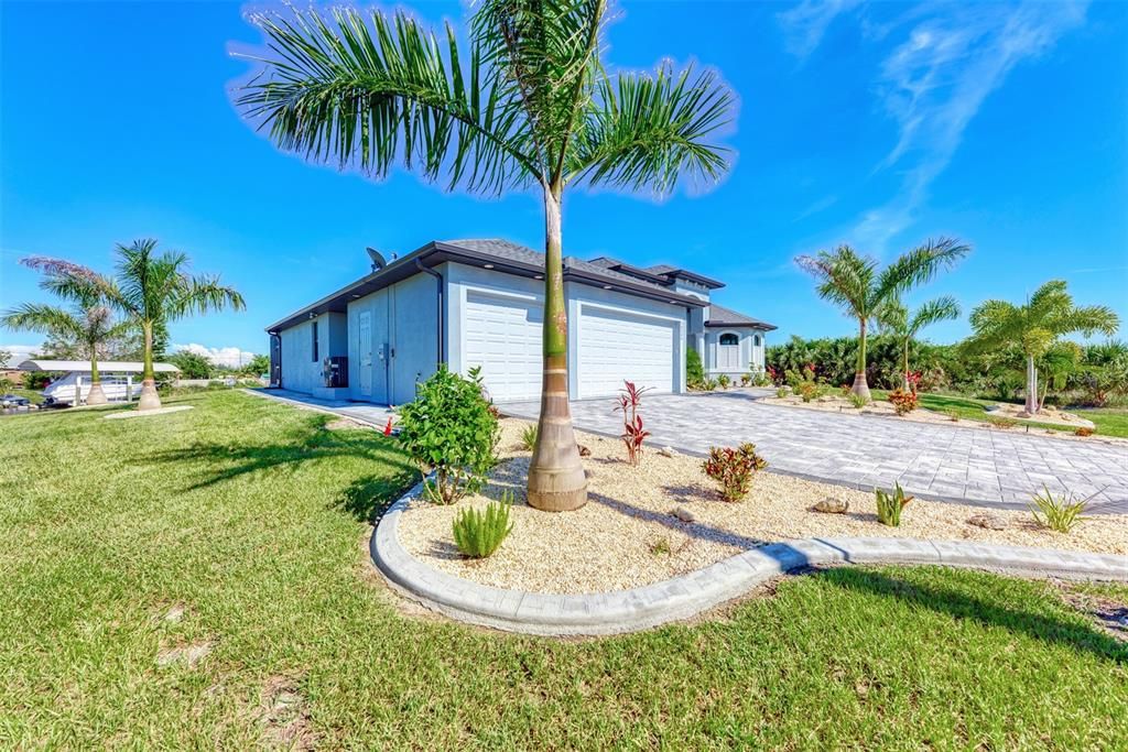 Recently Sold: $999,900 (3 beds, 2 baths, 2107 Square Feet)