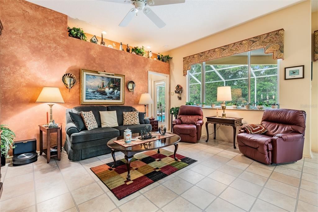 Recently Sold: $450,000 (3 beds, 3 baths, 2104 Square Feet)