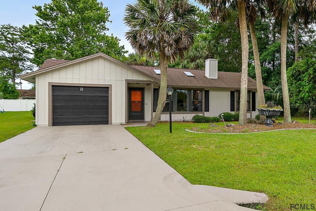Recently Sold: $285,000 (3 beds, 2 baths, 1376 Square Feet)
