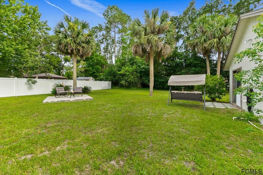 Recently Sold: $285,000 (3 beds, 2 baths, 1376 Square Feet)