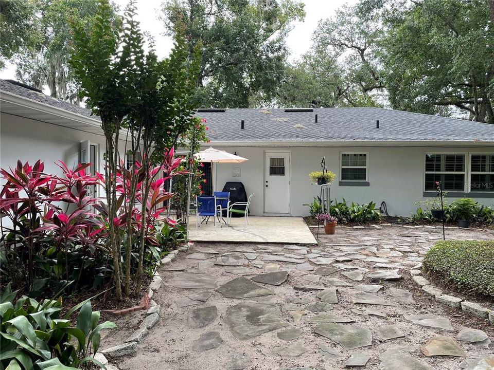 Recently Sold: $460,000 (4 beds, 2 baths, 2256 Square Feet)