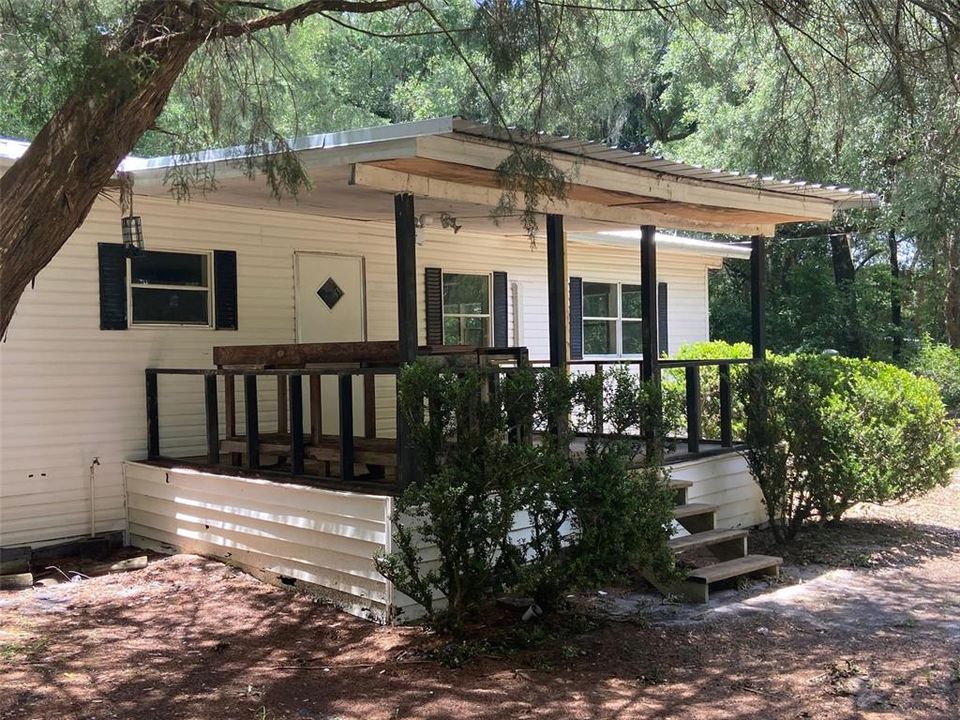 Recently Sold: $160,000 (3 beds, 2 baths, 1152 Square Feet)