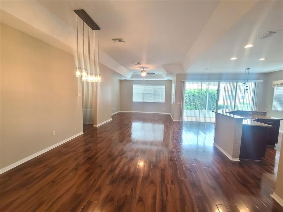 Recently Rented: $2,500 (3 beds, 2 baths, 1911 Square Feet)