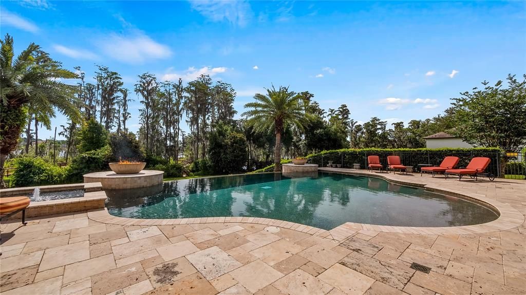 Recently Sold: $1,550,000 (5 beds, 5 baths, 4292 Square Feet)