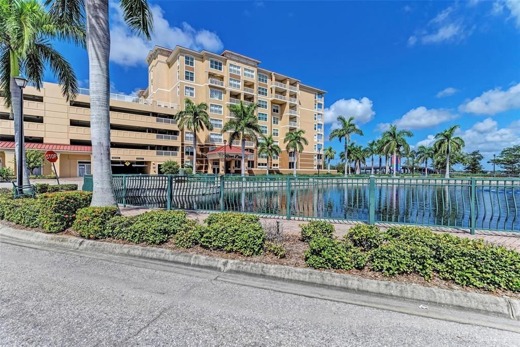 Recently Sold: $675,000 (2 beds, 2 baths, 2112 Square Feet)