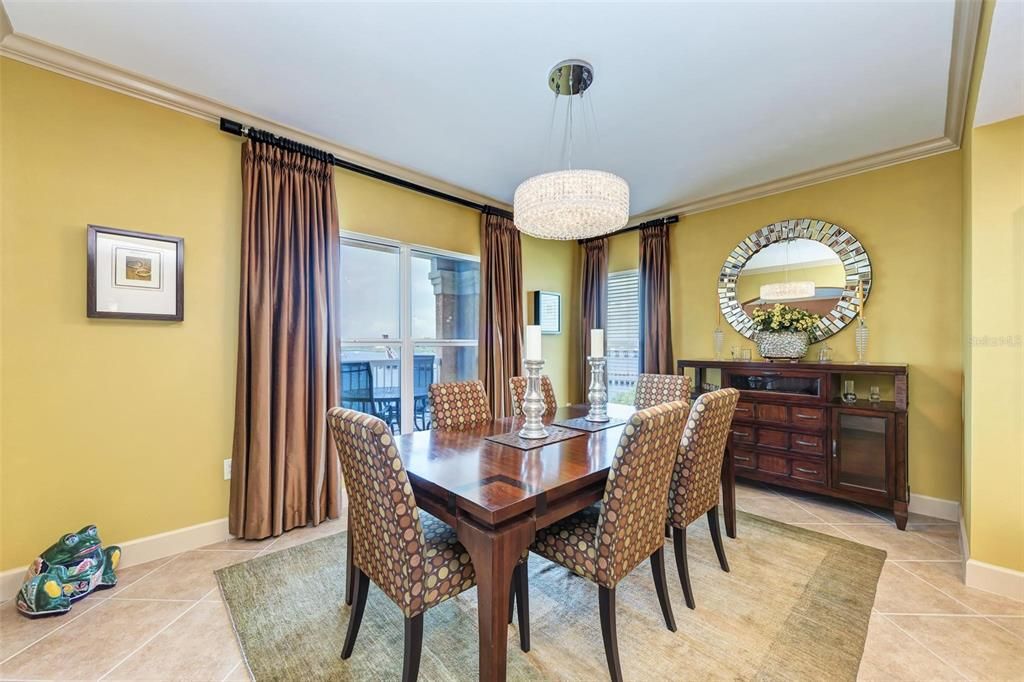 Recently Sold: $675,000 (2 beds, 2 baths, 2112 Square Feet)