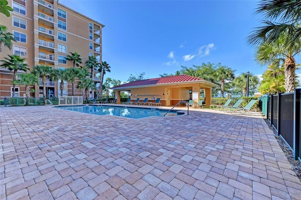 Recently Sold: $675,000 (2 beds, 2 baths, 2112 Square Feet)