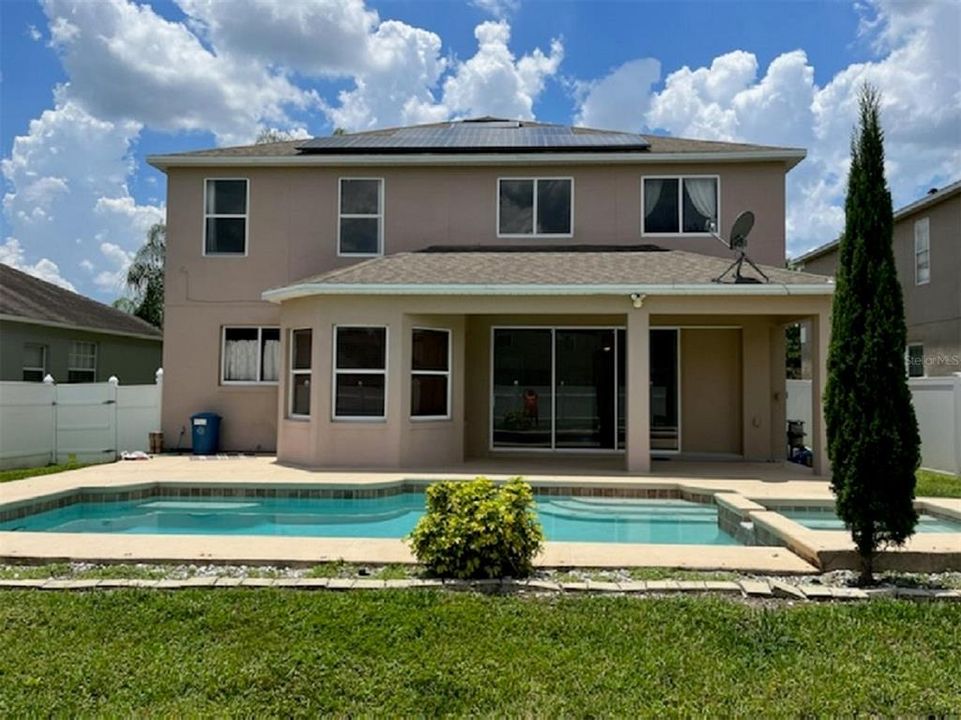 Vendido Recientemente: $595,000 (4 camas, 2 baños, 2651 Pies cuadrados)