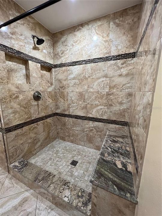 最近租的: $2,300 (3 贝兹, 2 浴室, 1492 平方英尺)