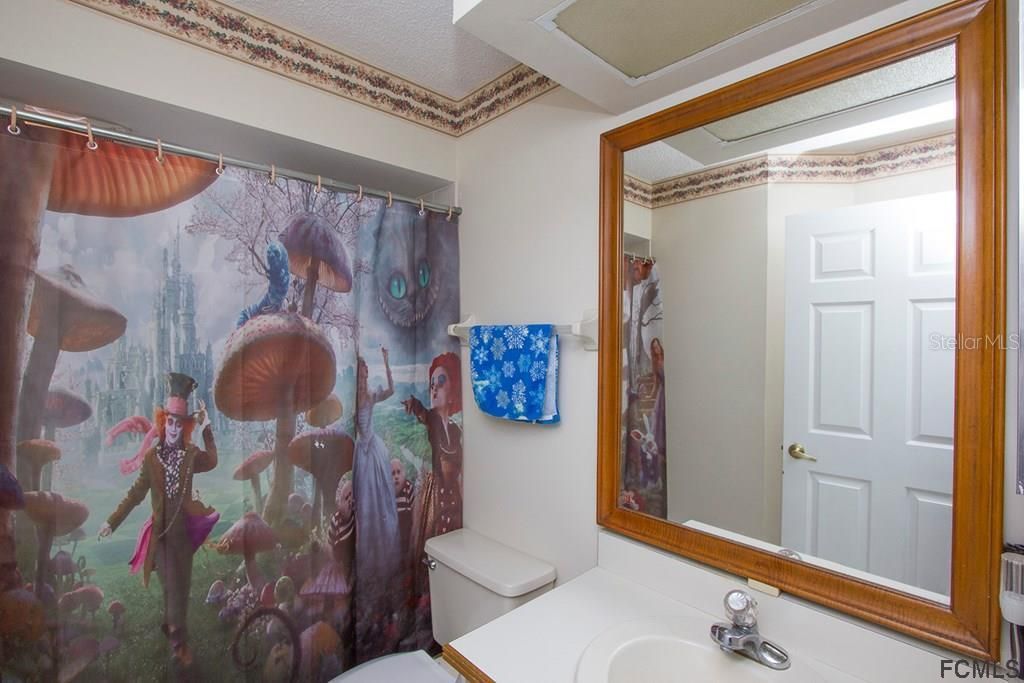 最近售出: $285,000 (3 贝兹, 2 浴室, 1345 平方英尺)