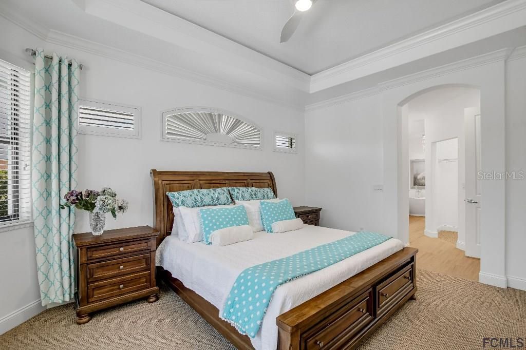 Vendido Recientemente: $695,000 (3 camas, 3 baños, 2013 Pies cuadrados)