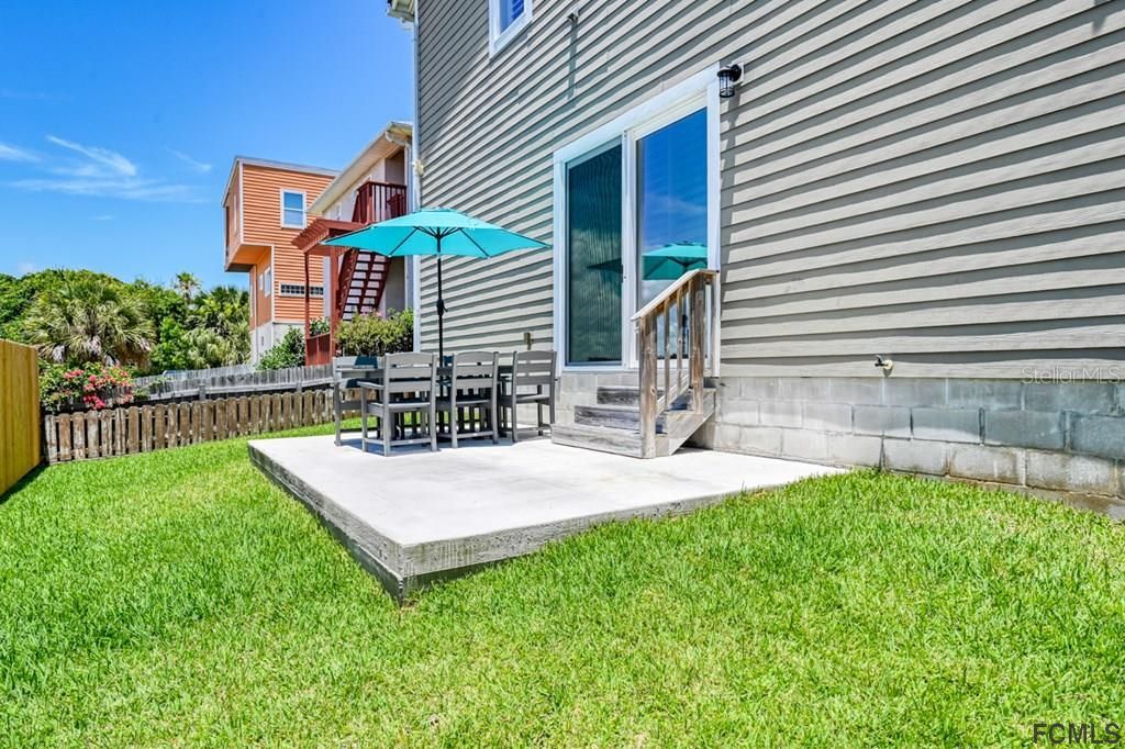 Recently Sold: $1,150,000 (3 beds, 2 baths, 2680 Square Feet)