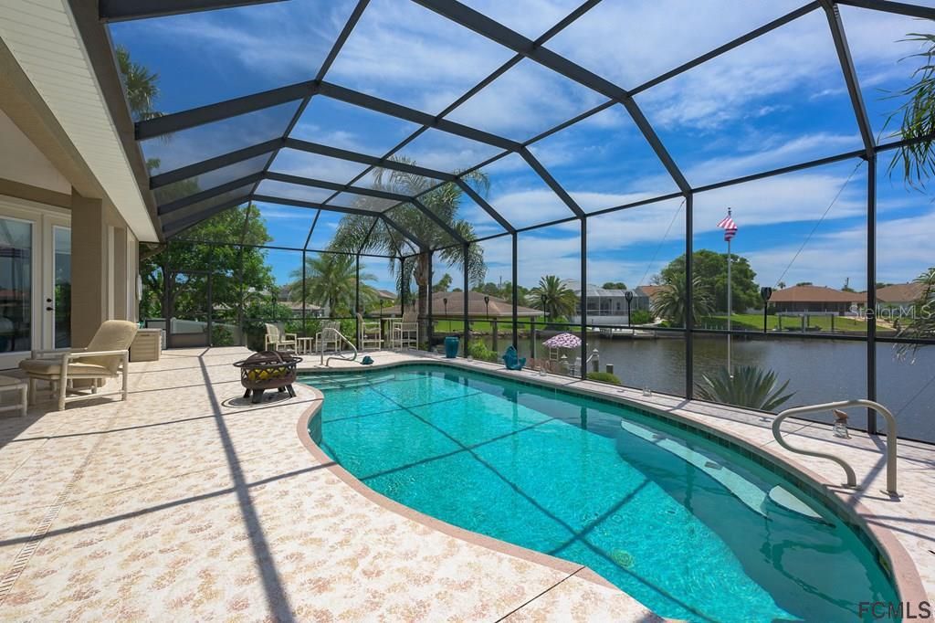 Recently Sold: $1,100,000 (3 beds, 2 baths, 2127 Square Feet)
