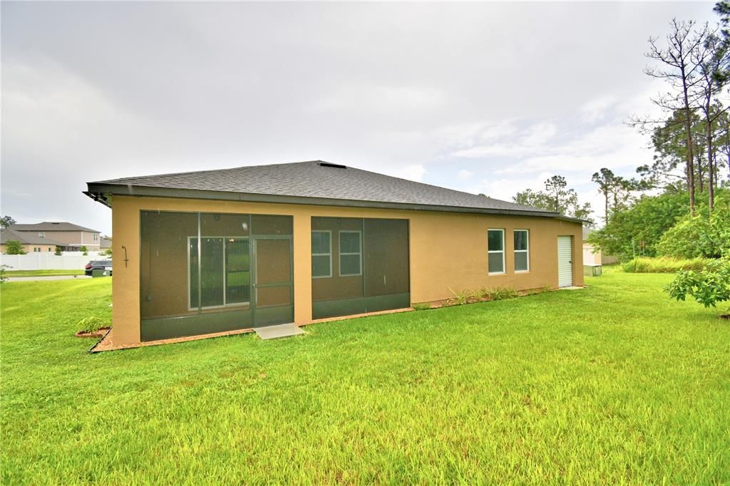 Recently Sold: $335,000 (4 beds, 2 baths, 2020 Square Feet)