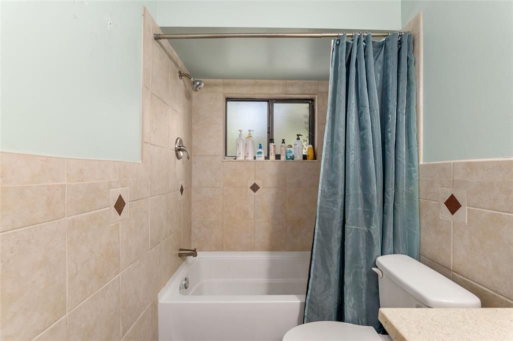 最近售出: $199,900 (2 贝兹, 2 浴室, 1412 平方英尺)