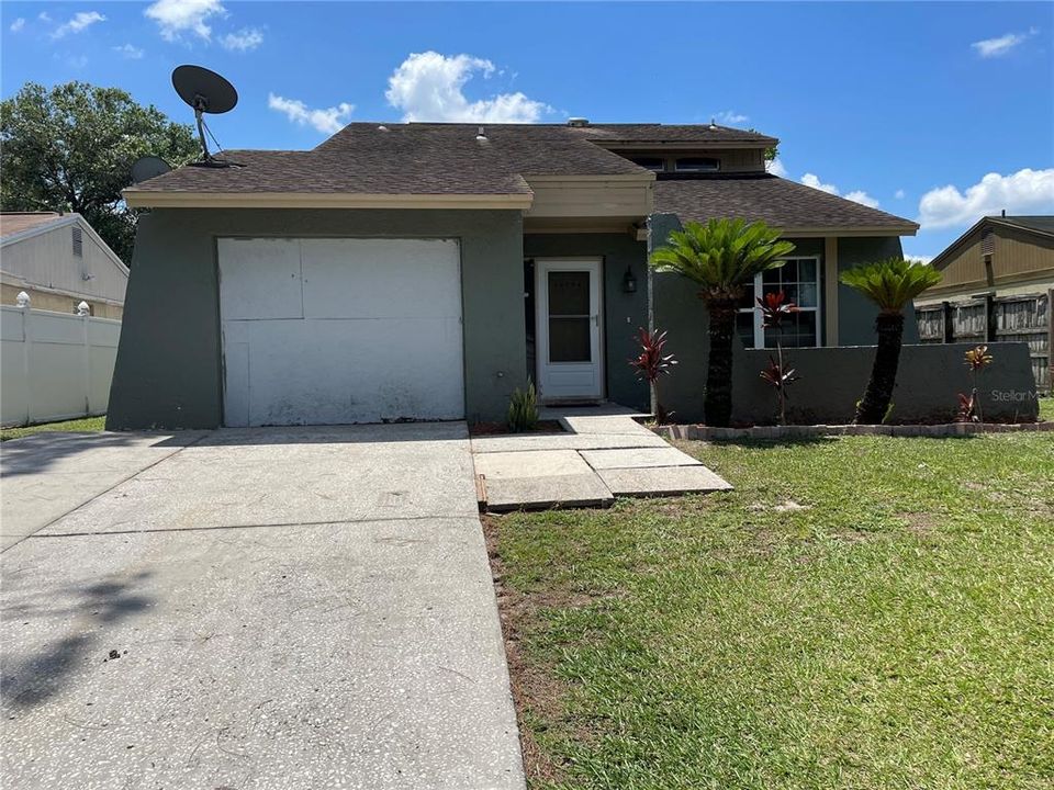 Recently Sold: $350,000 (3 beds, 2 baths, 1407 Square Feet)