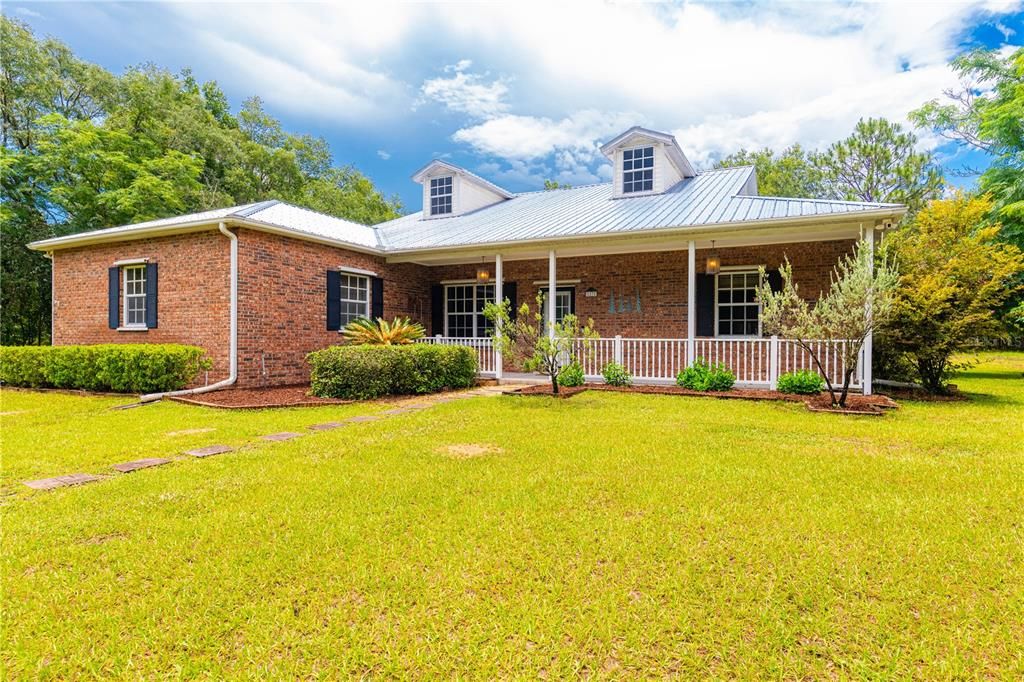 Vendido Recientemente: $475,000 (3 camas, 2 baños, 2461 Pies cuadrados)