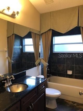Recently Rented: $2,395 (3 beds, 2 baths, 1806 Square Feet)