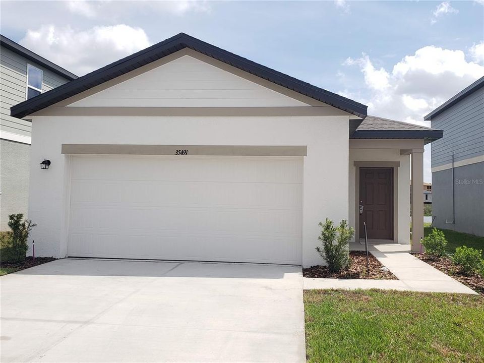 Recently Rented: $2,199 (3 beds, 2 baths, 1412 Square Feet)