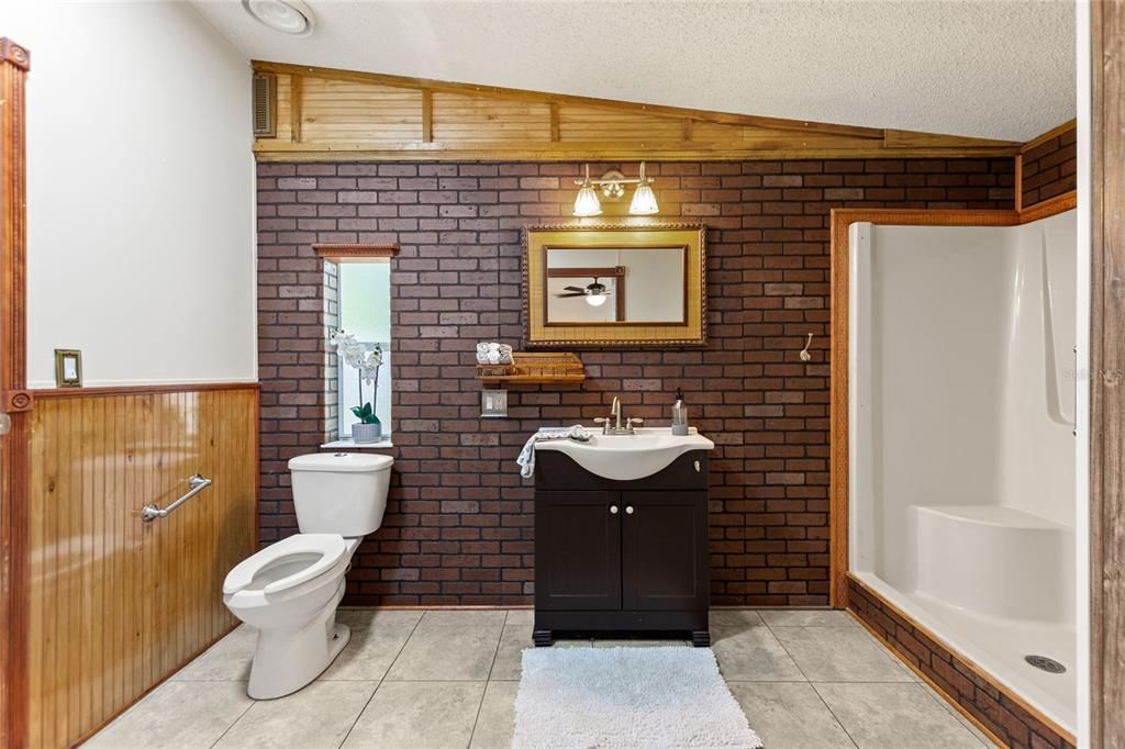 最近售出: $224,900 (3 贝兹, 2 浴室, 1404 平方英尺)
