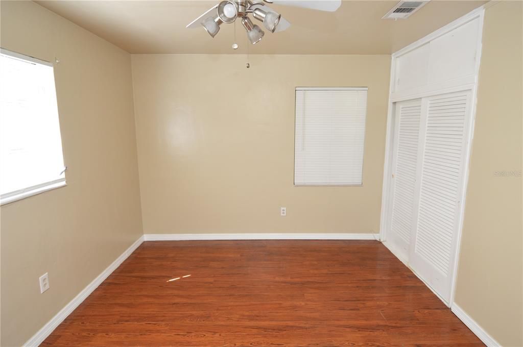 Recently Rented: $2,000 (3 beds, 2 baths, 1174 Square Feet)