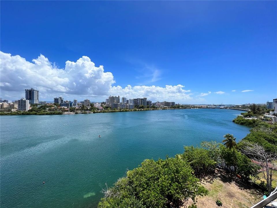 Recently Sold: $1,795,000 (3 beds, 2 baths, 2410 Square Feet)
