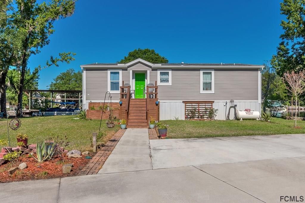 Recently Sold: $375,000 (3 beds, 2 baths, 1320 Square Feet)