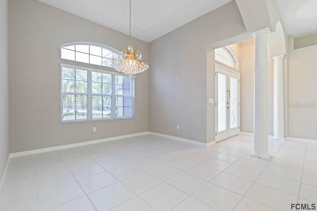 Recently Sold: $405,000 (3 beds, 2 baths, 1834 Square Feet)