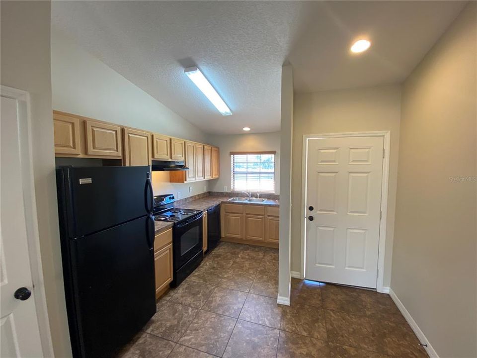 Recently Rented: $1,175 (2 beds, 2 baths, 875 Square Feet)