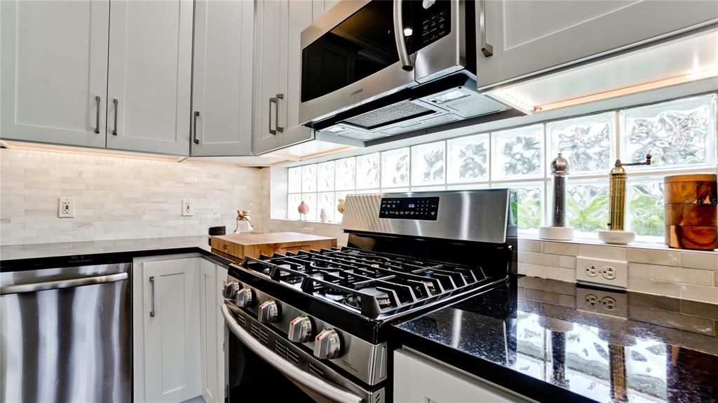 Kitchen with Backsplash