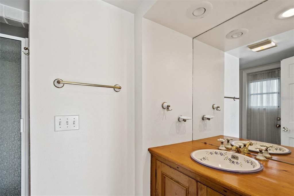 Недавно арендовано: $6,000 (4 спален, 4 ванн, 3654 Квадратных фут)