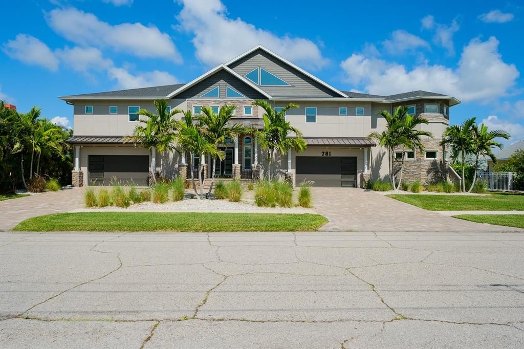 Recently Sold: $4,900,000 (4 beds, 3 baths, 3893 Square Feet)