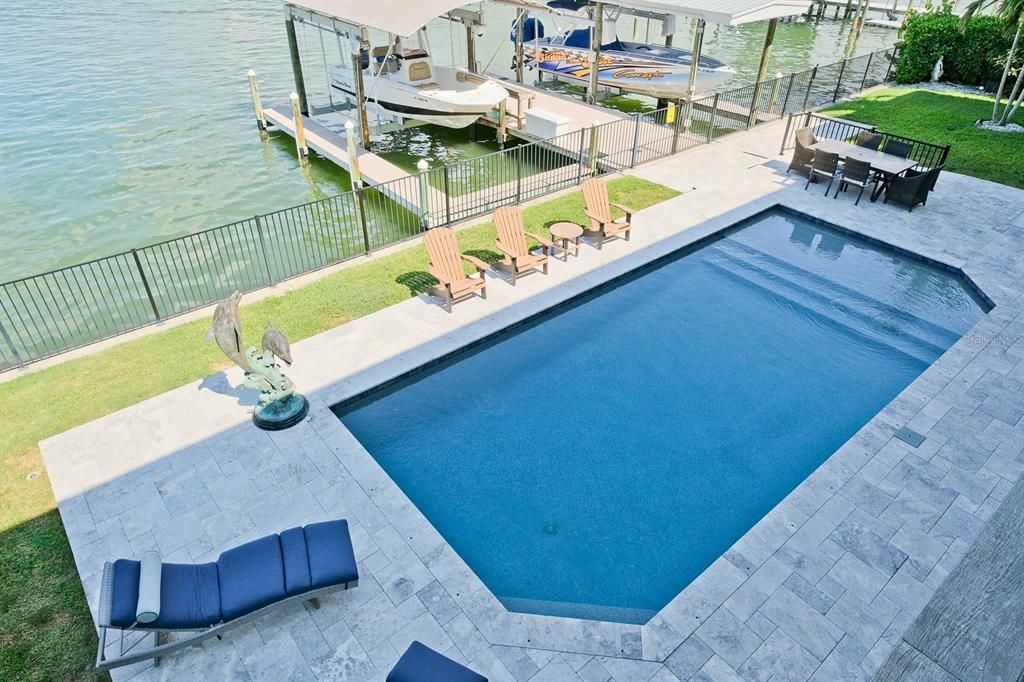 Recently Sold: $4,900,000 (4 beds, 3 baths, 3893 Square Feet)