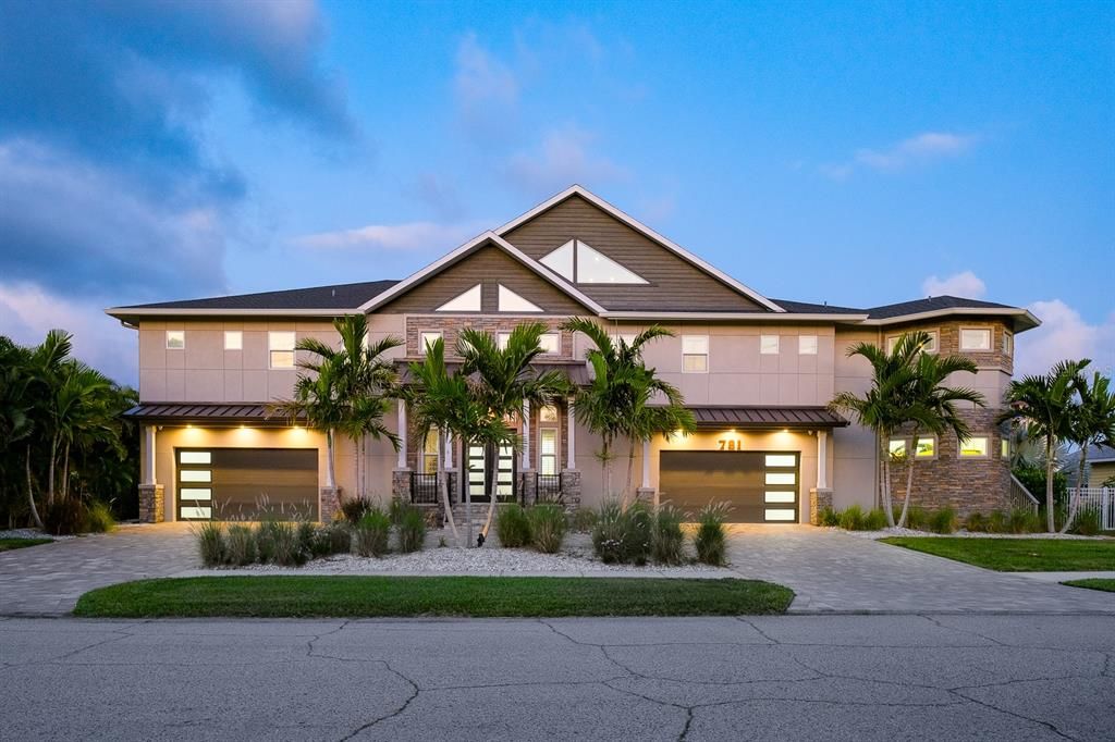 Recently Sold: $4,900,000 (4 beds, 3 baths, 3893 Square Feet)