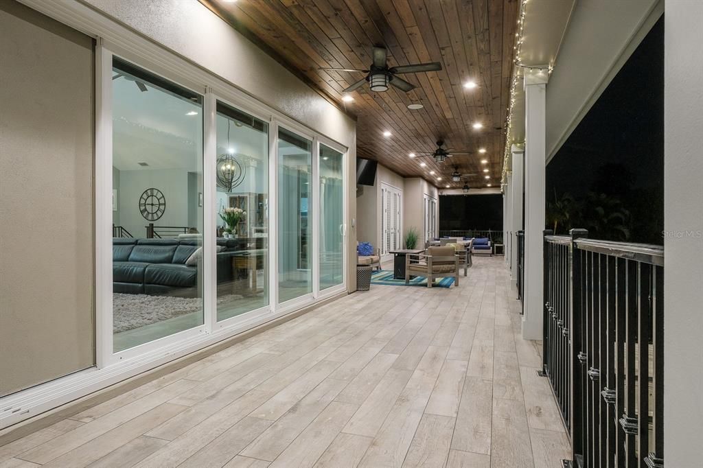 Recently Sold: $4,900,000 (4 beds, 3 baths, 3893 Square Feet)