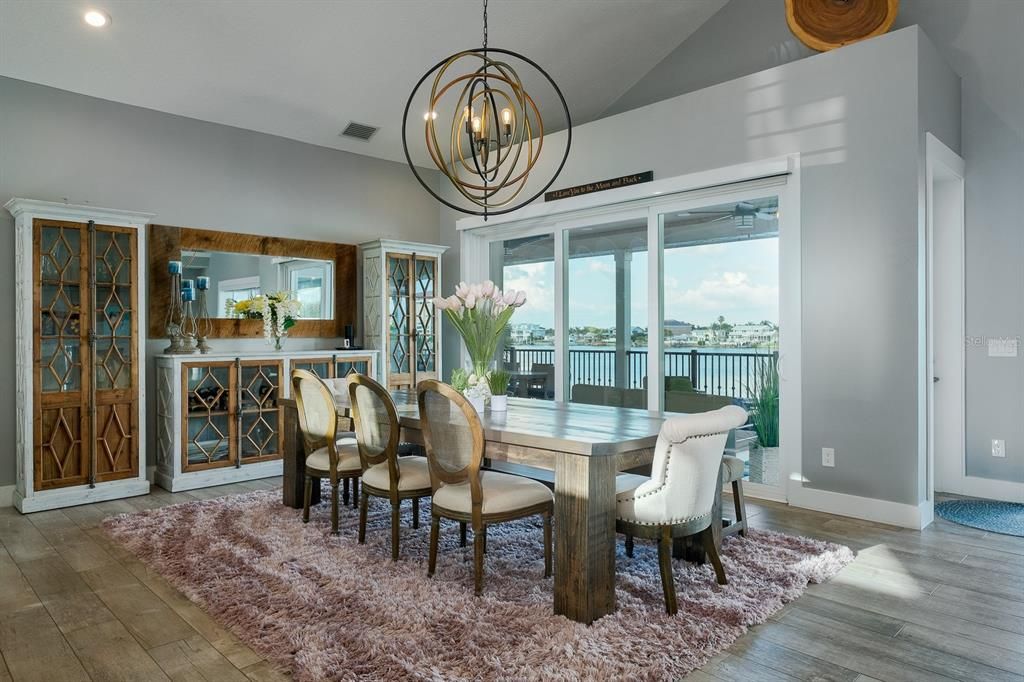 Recently Sold: $4,900,000 (4 beds, 3 baths, 3893 Square Feet)