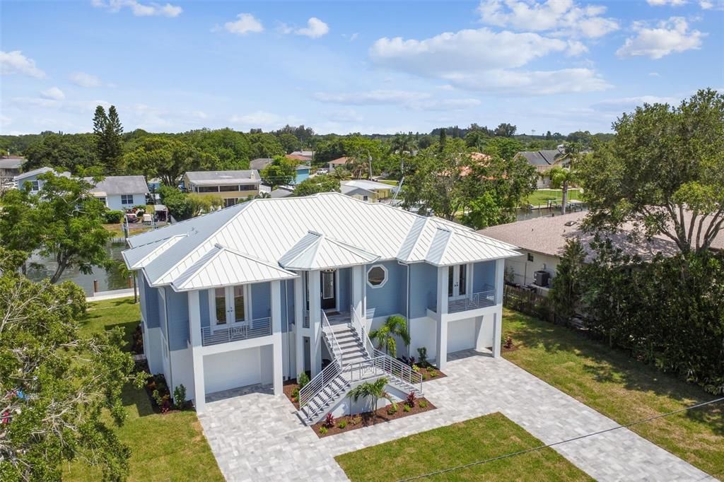 Recently Sold: $1,399,000 (3 beds, 3 baths, 2616 Square Feet)