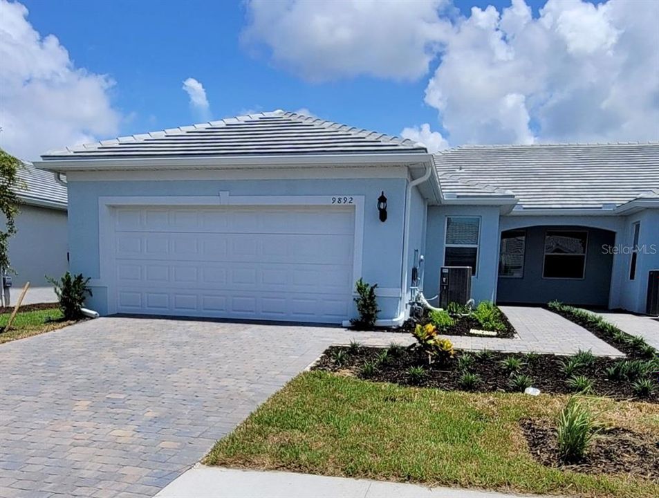 Vendido Recientemente: $363,200 (2 camas, 2 baños, 1602 Pies cuadrados)