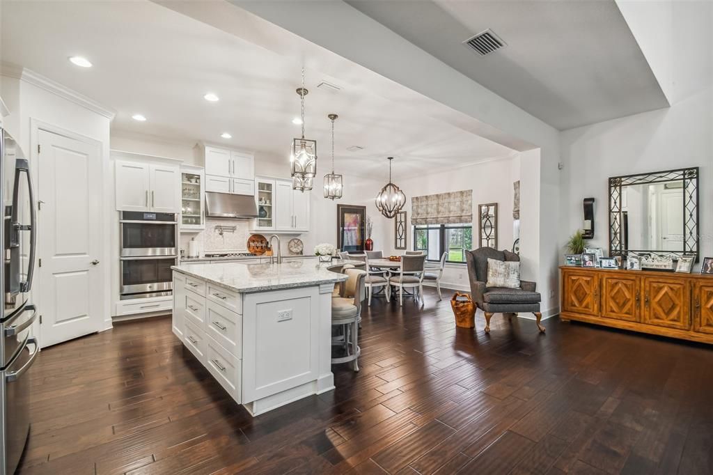 Recently Sold: $1,650,000 (5 beds, 3 baths, 4519 Square Feet)