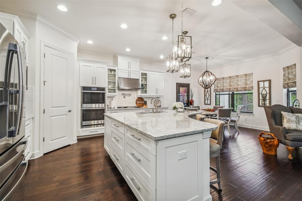 Recently Sold: $1,650,000 (5 beds, 3 baths, 4519 Square Feet)