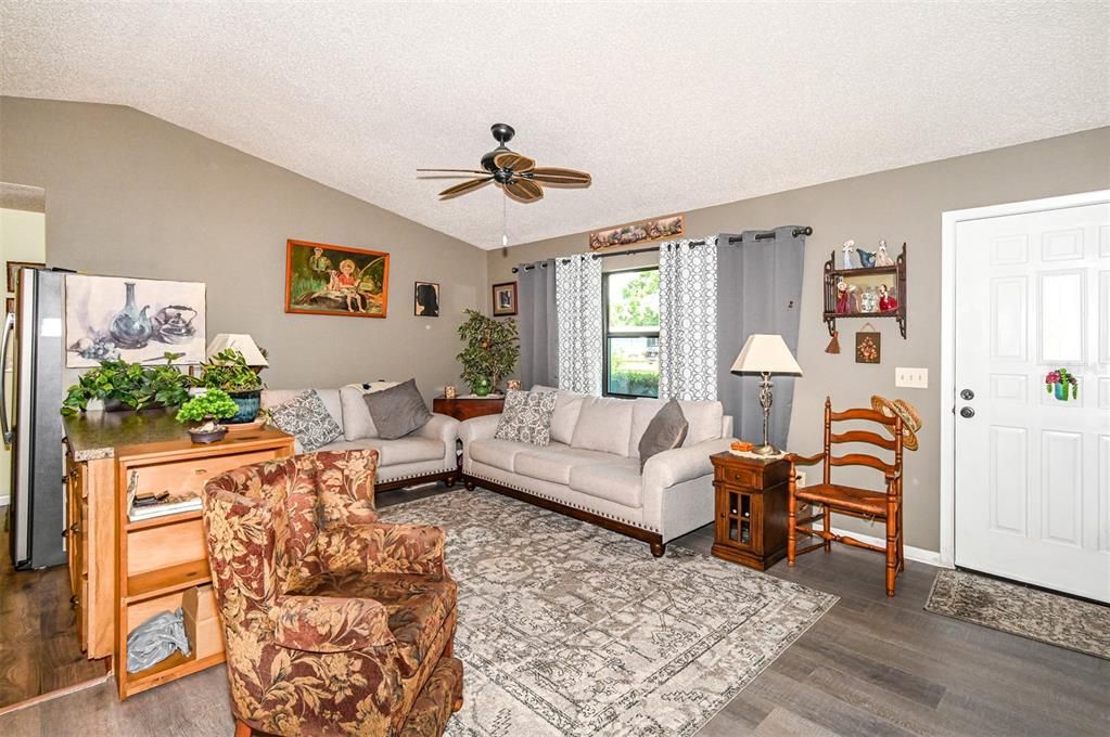 Recently Sold: $259,900 (2 beds, 2 baths, 1260 Square Feet)