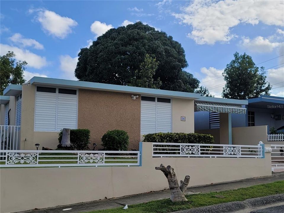 Recently Sold: $155,000 (3 beds, 2 baths, 1364 Square Feet)