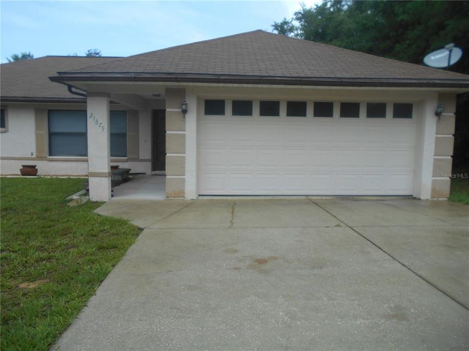 Spacious 2 Car Garage