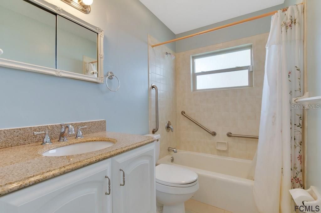 最近售出: $294,000 (3 贝兹, 2 浴室, 1284 平方英尺)