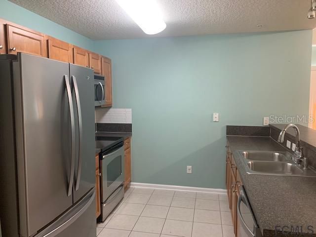 Recently Rented: $1,200 (2 beds, 2 baths, 940 Square Feet)