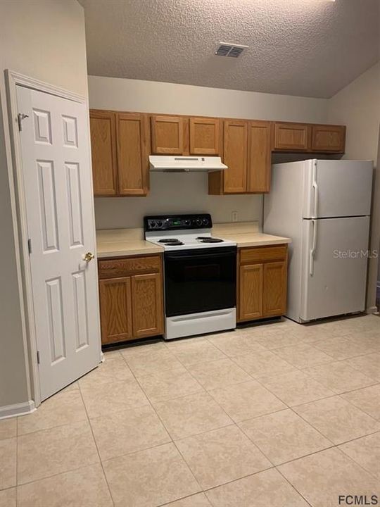 Recently Rented: $1,000 (3 beds, 2 baths, 1233 Square Feet)