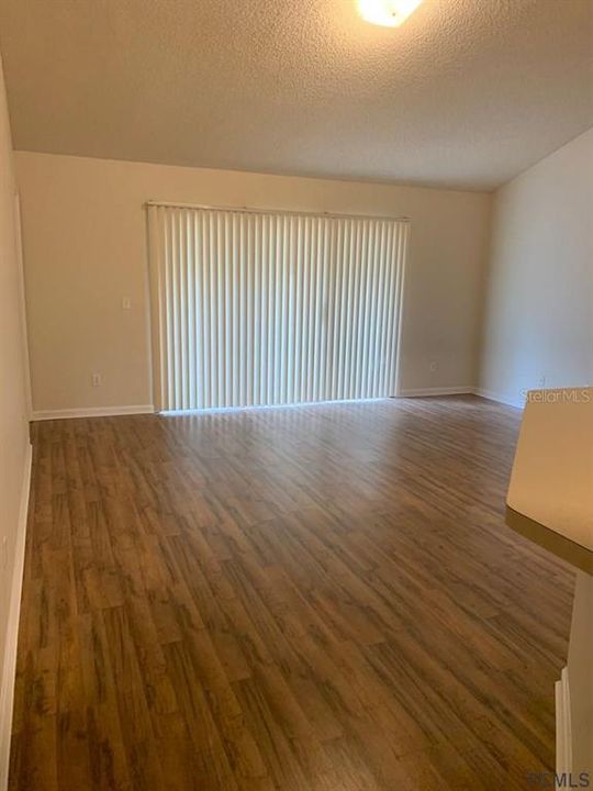 Recently Rented: $1,000 (3 beds, 2 baths, 1233 Square Feet)