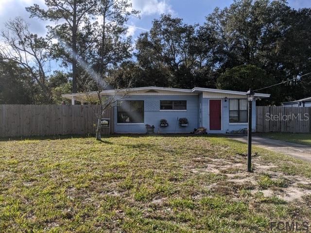 Recently Sold: $169,000 (3 beds, 1 baths, 1449 Square Feet)