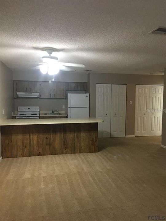 Recently Rented: $875 (1 beds, 1 baths, 762 Square Feet)