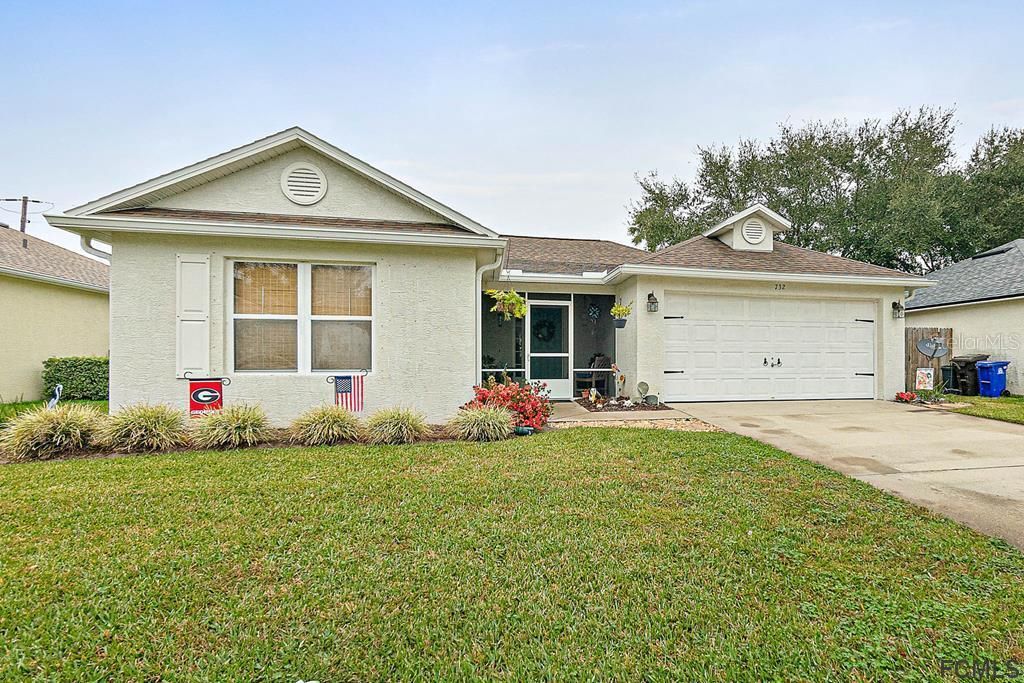 Recently Sold: $215,000 (3 beds, 2 baths, 1426 Square Feet)